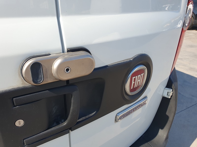 
								FIAT Professional Doblò 1.6 MJ-2 120CV PC-TN Cargo 3 Posti P. Lat. Lounge full									
