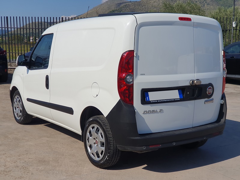 
								FIAT Professional Doblò 1.6 MJ-2 120CV PC-TN Cargo 3 Posti P. Lat. Lounge full									
