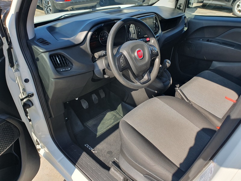 
								FIAT Professional Doblò 1.6 MJ-2 120CV PC-TN Cargo 3 Posti P. Lat. Lounge full									