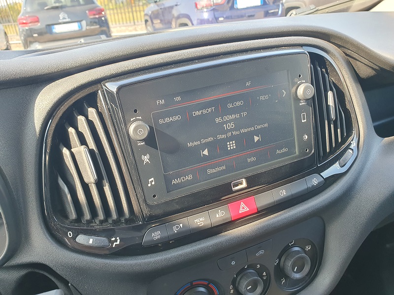 
								FIAT Professional Doblò 1.6 MJ-2 120CV PC-TN Cargo 3 Posti P. Lat. Lounge full									