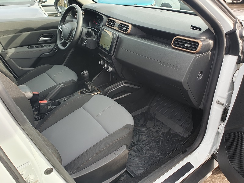 
								DACIA Duster 1.0 TCe 101CV GPL 4×2 Extreme full									