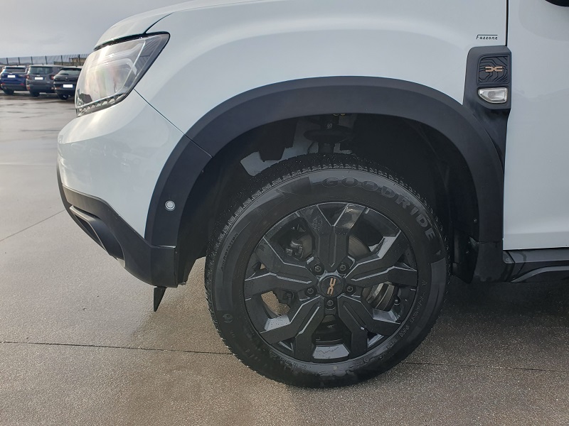
								DACIA Duster 1.0 TCe 101CV GPL 4×2 Extreme full									