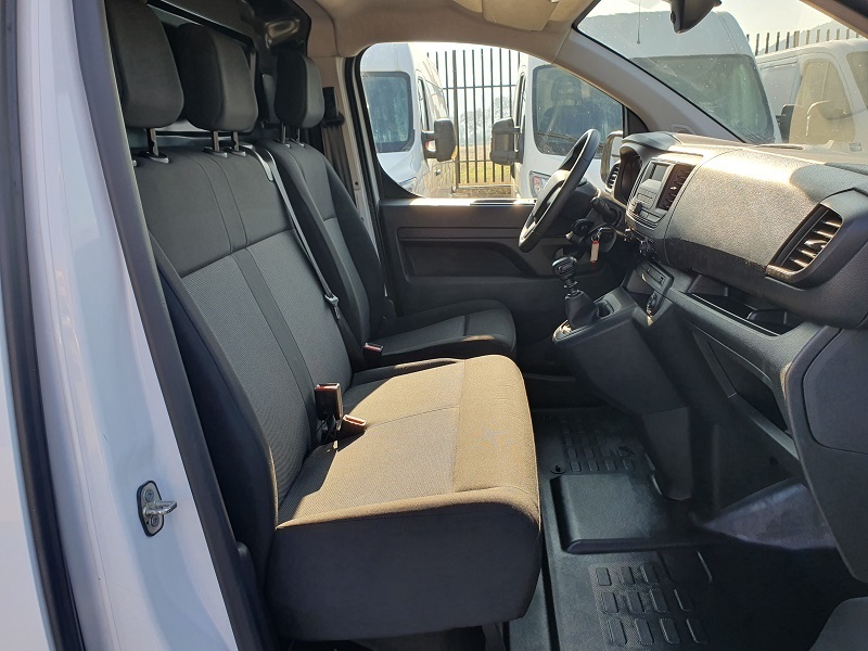 
								CITROËN Jumpy 1.5 BlueHDi 120CV L2H1 Cargo M Comfort full									