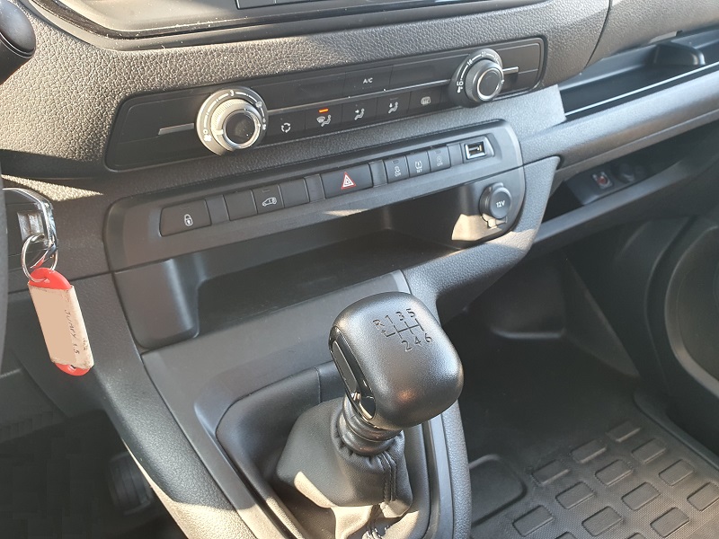 
								CITROËN Jumpy 1.5 BlueHDi 120CV L2H1 Cargo M Comfort full									