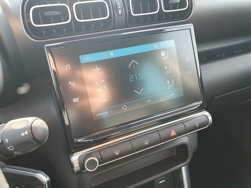 
								CITROËN C3 Aircross 1.2 PureTech Turbo 110CV SHINE full									