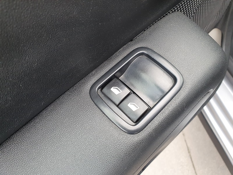 
								CITROËN C3 1.2 PureTech 83CV Feel PACK full									