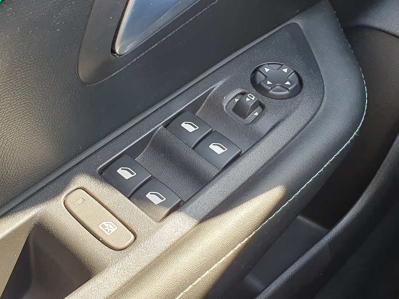 
								PEUGEOT e-208 II 136CV Motore Elettrico Allure 50kWh full									