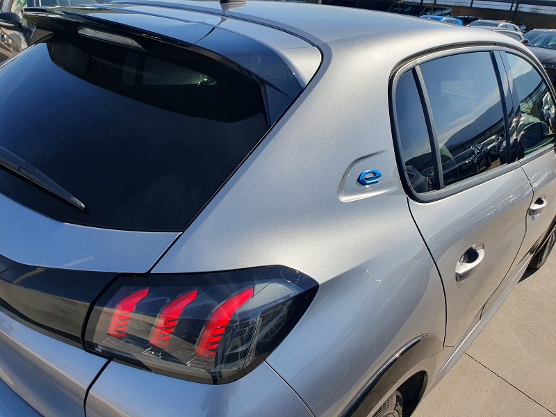 
								PEUGEOT e-208 II 136CV Motore Elettrico Allure 50kWh full									