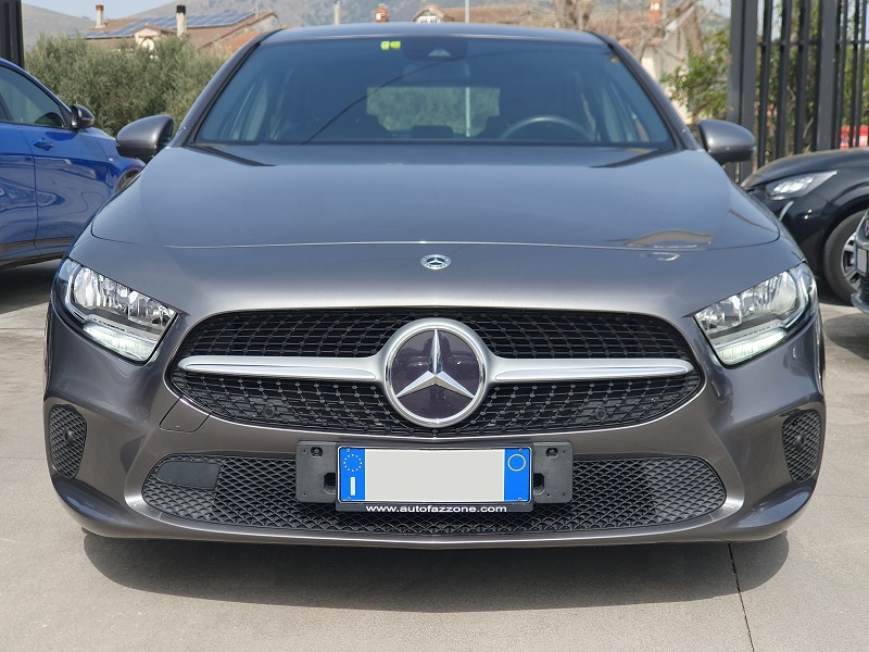 
								MERCEDES-BENZ Classe A 180d 2.0 116CV Business full									