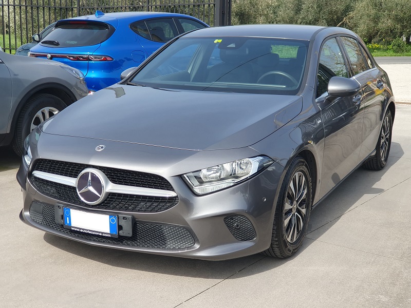 
								MERCEDES-BENZ Classe A 180d 2.0 116CV Business full									