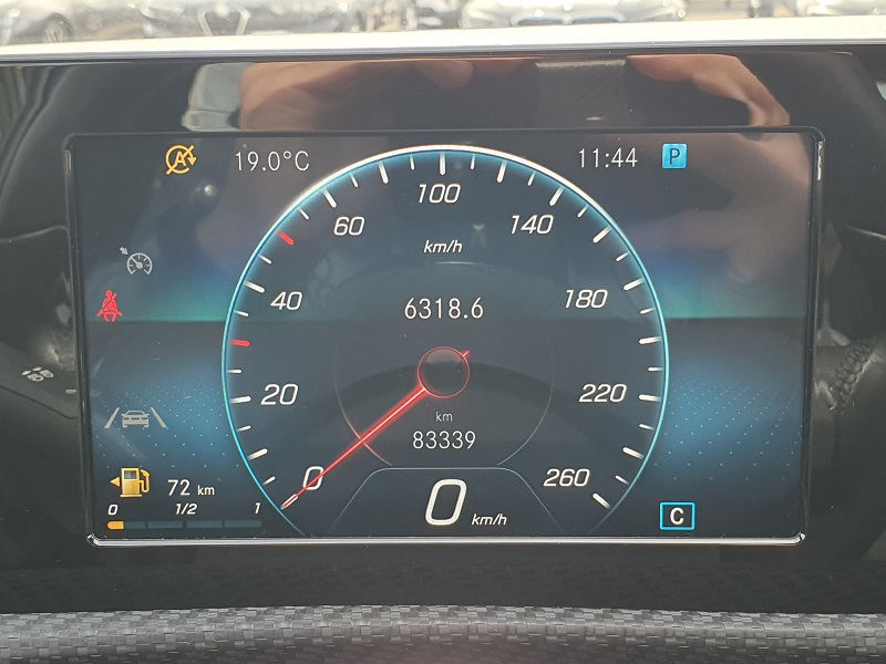 
								MERCEDES-BENZ Classe A 180d 2.0 116CV Business full									