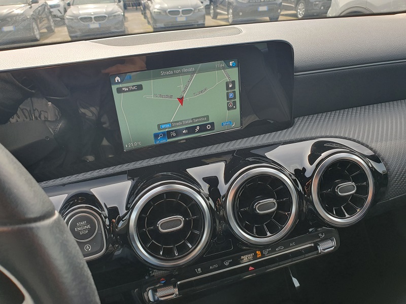 
								MERCEDES-BENZ Classe A 180d 2.0 116CV Business full									