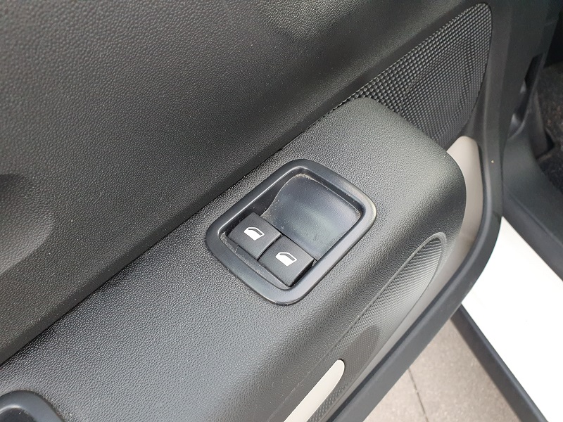 
								CITROËN C3 1.5 BlueHDi 100CV S&S Feel PACK full									