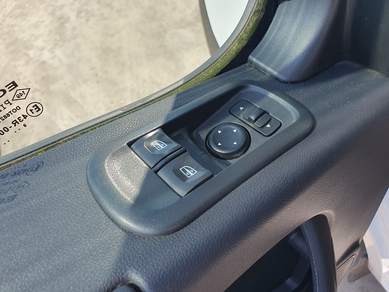 
								Renault Master T33 2.3 dCi 135CV L2H2 FNAX 0°C ICE full									