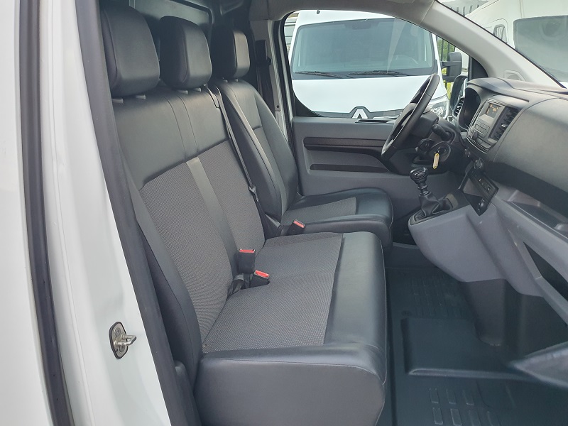 
								OPEL Vivaro D 1.5D 100CV L1H1 Cargo P. Lat. S Essentia full									