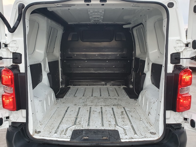 
								OPEL Vivaro D 1.5D 100CV L1H1 Cargo P. Lat. S Essentia full									