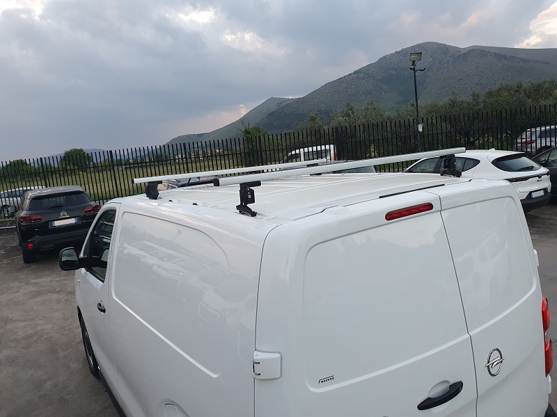 
								OPEL Vivaro D 1.5D 100CV L1H1 Cargo P. Lat. S Essentia full									