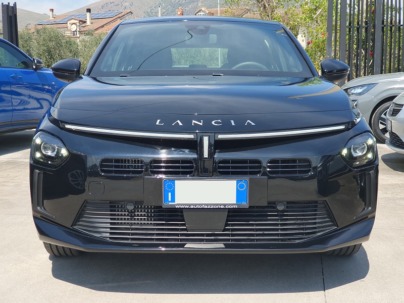 
								LANCIA Ypsilon 1.2 Turbo Hybrid 100CV MHEV 48V e-DCT full									