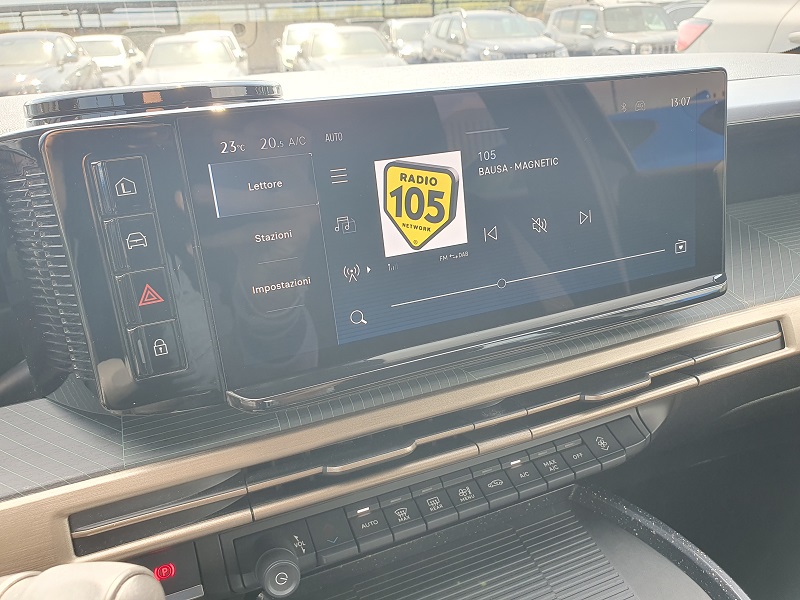 
								LANCIA Ypsilon 1.2 Turbo Hybrid 100CV MHEV 48V e-DCT full									