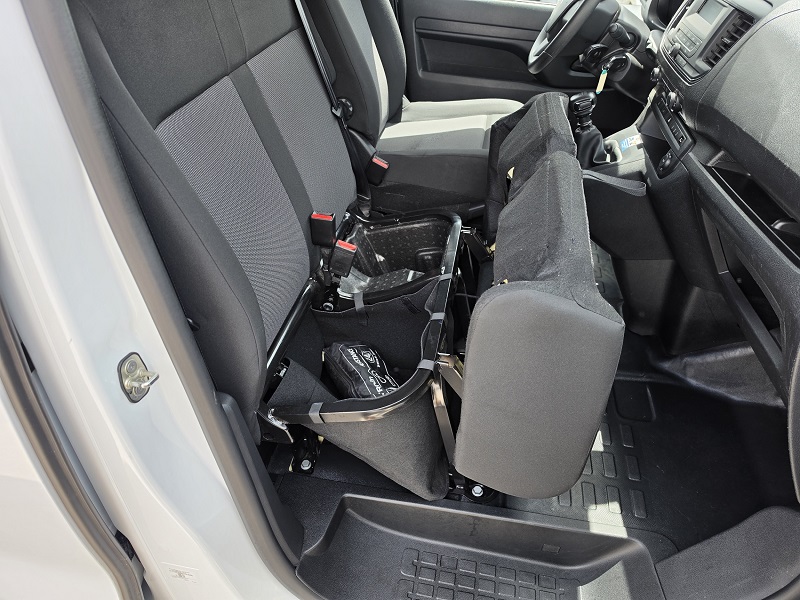 
								CITROËN Jumpy 1.5 BlueHDi 120CV L2H1 Cargo P. Lat. M Club full									