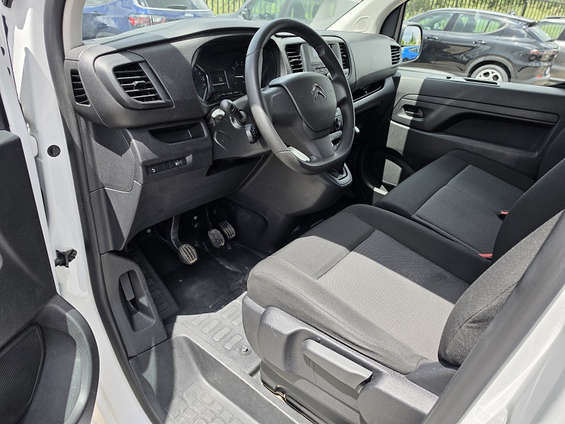 
								CITROËN Jumpy 1.5 BlueHDi 120CV L2H1 Cargo P. Lat. M Club full									