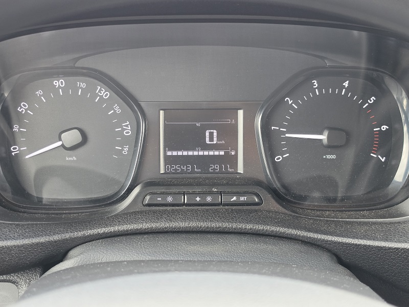 
								CITROËN Jumpy 1.5 BlueHDi 120CV L2H1 Cargo P. Lat. M Club full									