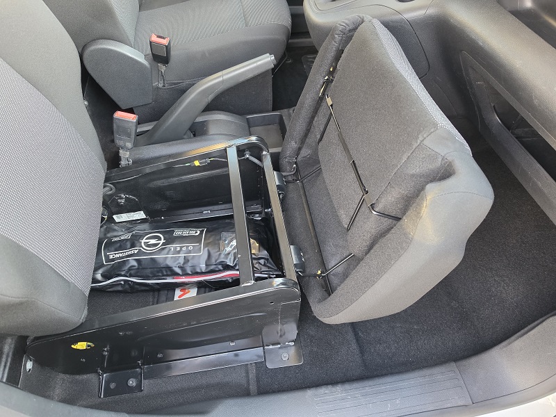 
								OPEL Combo E 1.5D 100CV L1 650Kg Cargo Edition full									