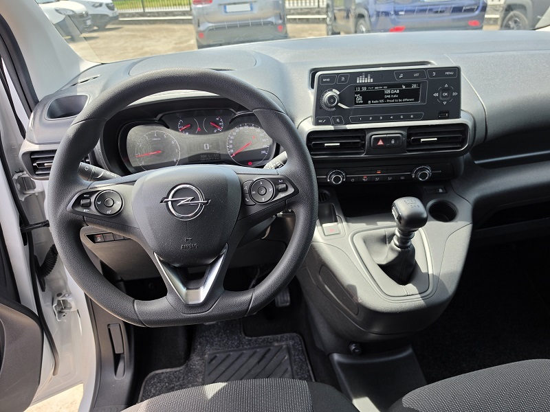 
								OPEL Combo E 1.5D 130CV L2 Cargo 950KG Edition full									