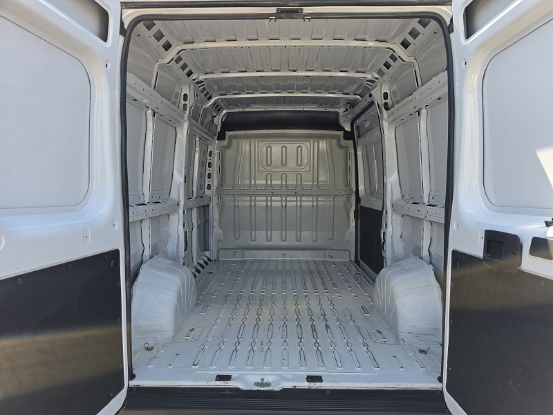 
								FIAT Professional Ducato 33Q 2.2 MJ-3 140CV L2H2 Cargo full									