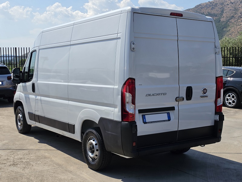 
								FIAT Professional Ducato 33Q 2.2 MJ-3 140CV L2H2 Cargo full									