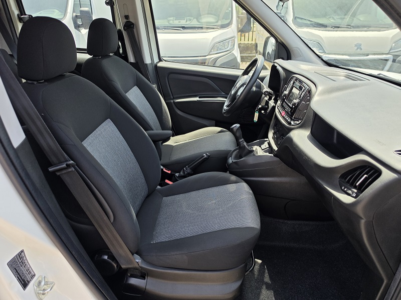 
								FIAT Doblò III Facelift 1.3 MJ 95CV PC-TN Combi N1 Easy full									