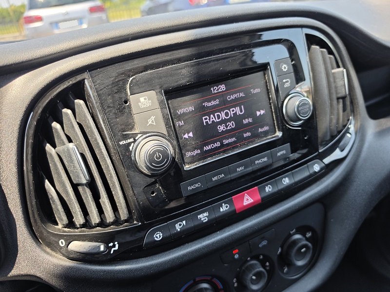 
								FIAT Doblò 1.6 MultiJet-2 105CV E6 Cargo CH1 Porta Laterale Lounge full									