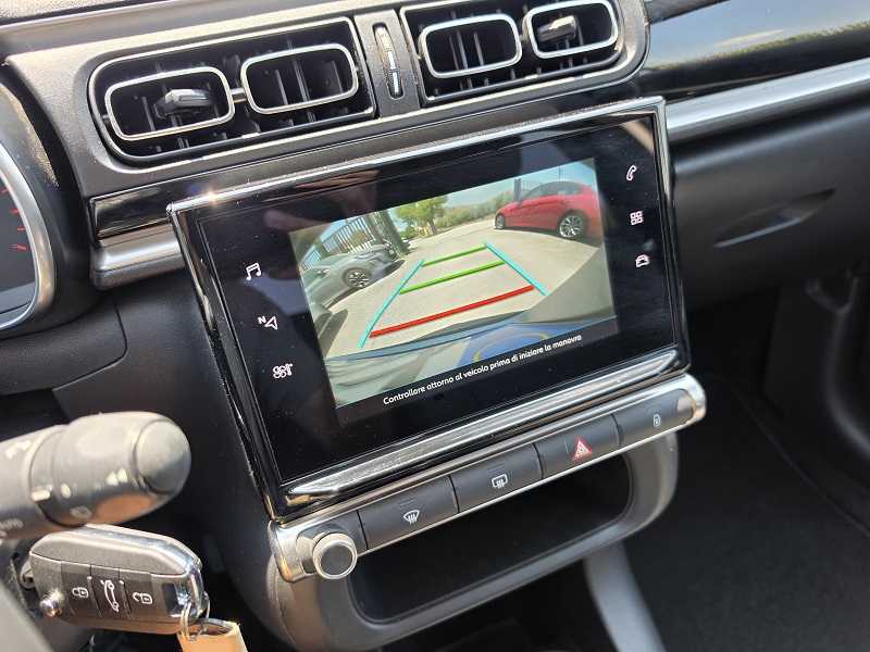 
								CITROËN C3 1.2 PureTech 83CV SHINE Pack full									