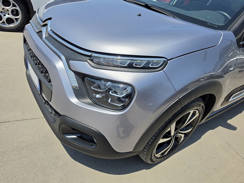 
								CITROËN C3 1.2 PureTech 83CV SHINE Pack full									