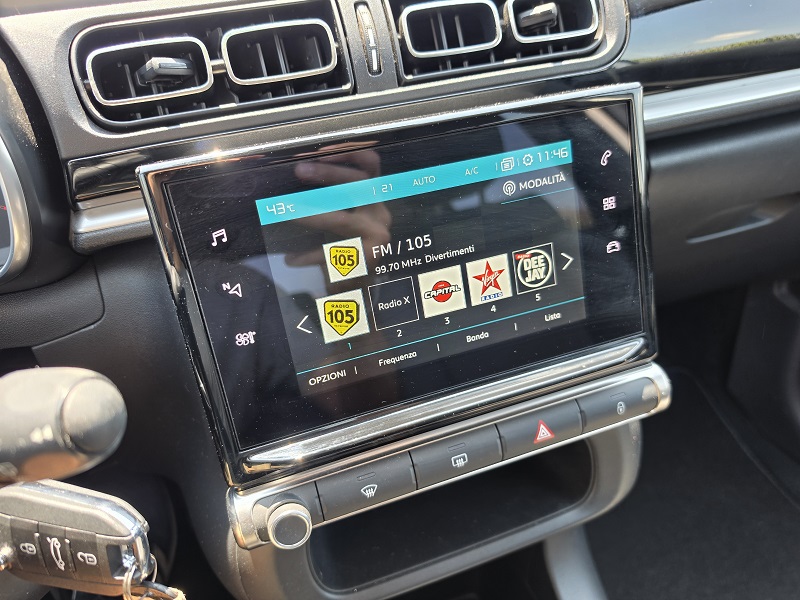 
								CITROËN C3 1.2 PureTech 83CV SHINE Pack full									