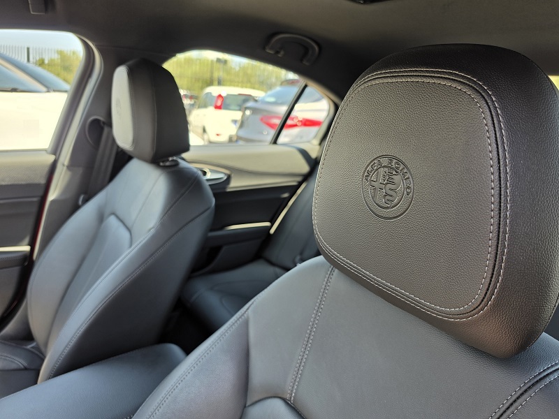 
								ALFA ROMEO Giulia 2.2TD 160CV AT8 Ti full									