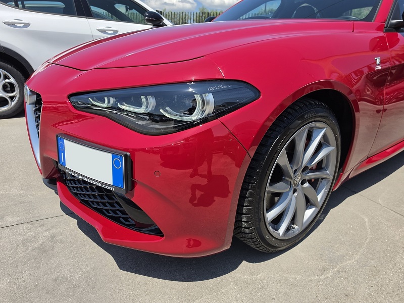 
								ALFA ROMEO Giulia 2.2TD 160CV AT8 Ti full									