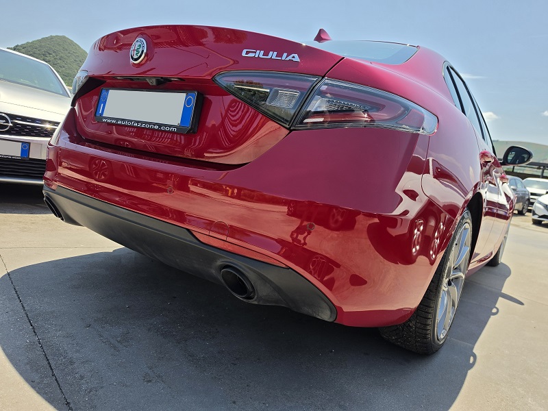 
								ALFA ROMEO Giulia 2.2TD 160CV AT8 Ti full									