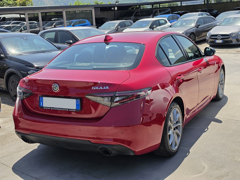 
								ALFA ROMEO Giulia 2.2TD 160CV AT8 Ti full									