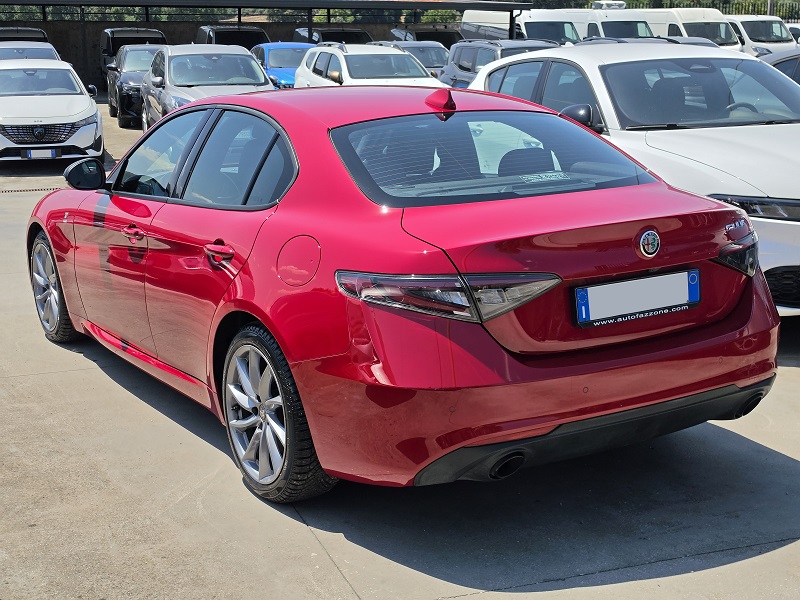 
								ALFA ROMEO Giulia 2.2TD 160CV AT8 Ti full									