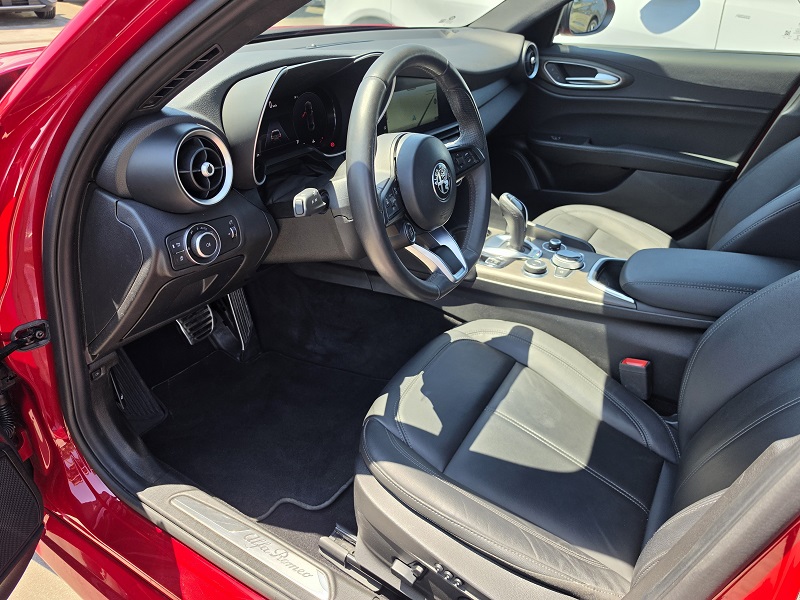
								ALFA ROMEO Giulia 2.2TD 160CV AT8 Ti full									