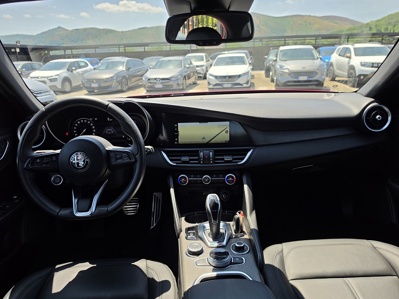 
								ALFA ROMEO Giulia 2.2TD 160CV AT8 Ti full									