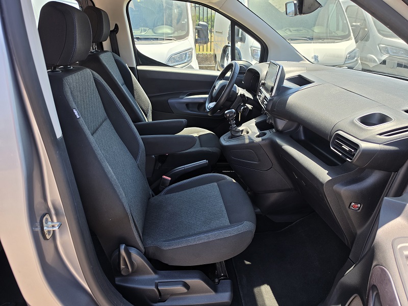 
								FIAT Doblò IV 1.5 BlueHdi 130CV PC-TN Combi N1 full									