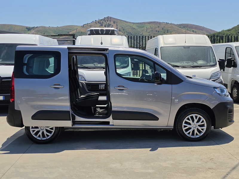 
								FIAT Doblò IV 1.5 BlueHdi 130CV PC-TN Combi N1 full									