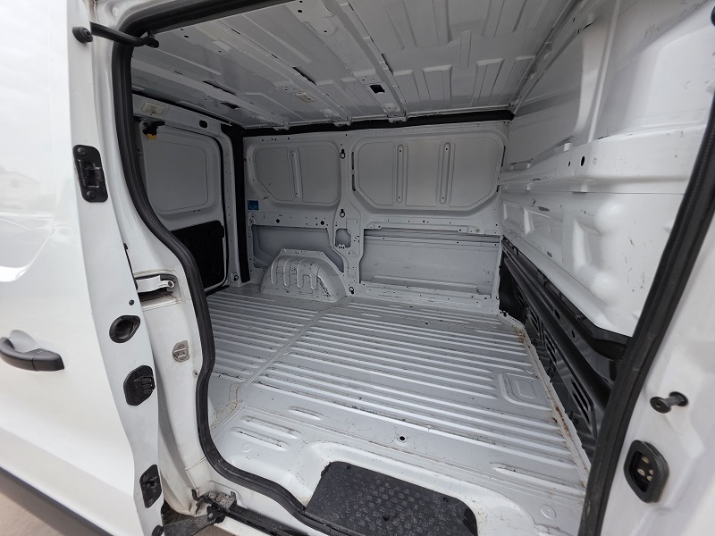 
								RENAULT Trafic 27 2.0 dCi 150CV L1H1 P. Lat. Advance full									