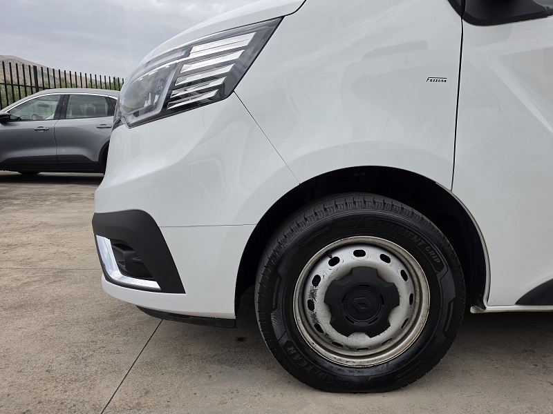 
								RENAULT Trafic 27 2.0 dCi 150CV L1H1 P. Lat. Advance full									