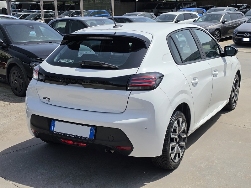 
								PEUGEOT NEW 208 1.2 PT Turbo 100CV Active full									