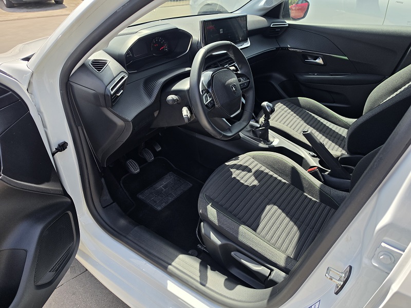 
								PEUGEOT NEW 208 1.2 PT Turbo 100CV Active full									