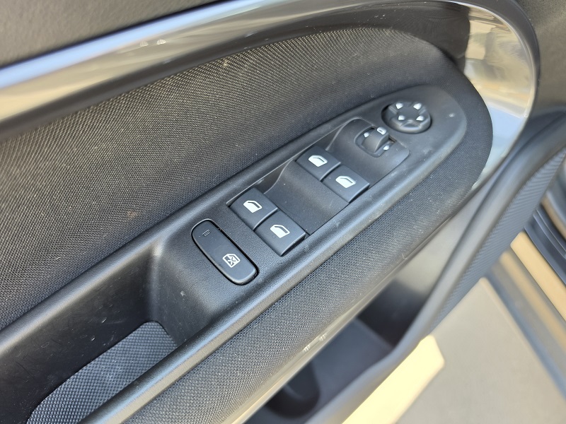
								FIAT 600 1.2 Turbo Hybrid 145CV MHEV 48V Auto e-DCT full									