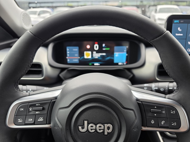 
								JEEP Avenger Full-Electric FWD 156CV Auto Altitude 54kWh full									